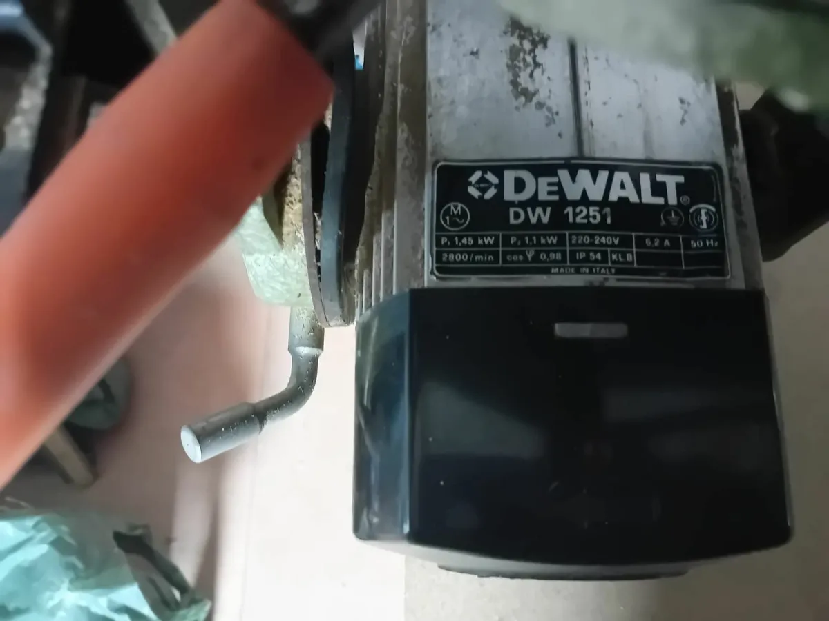 Dewalt Powershop DW125 Radial Arm Saw – 240V - Image 2