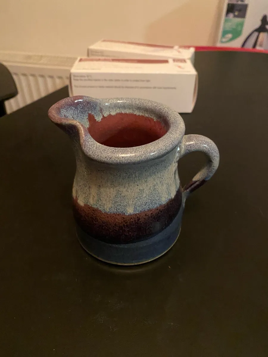 Glazed teapot jug and 6 cups - Image 1