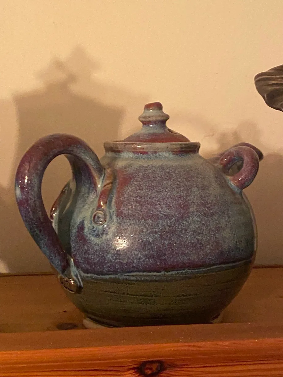 Glazed teapot jug and 6 cups - Image 3