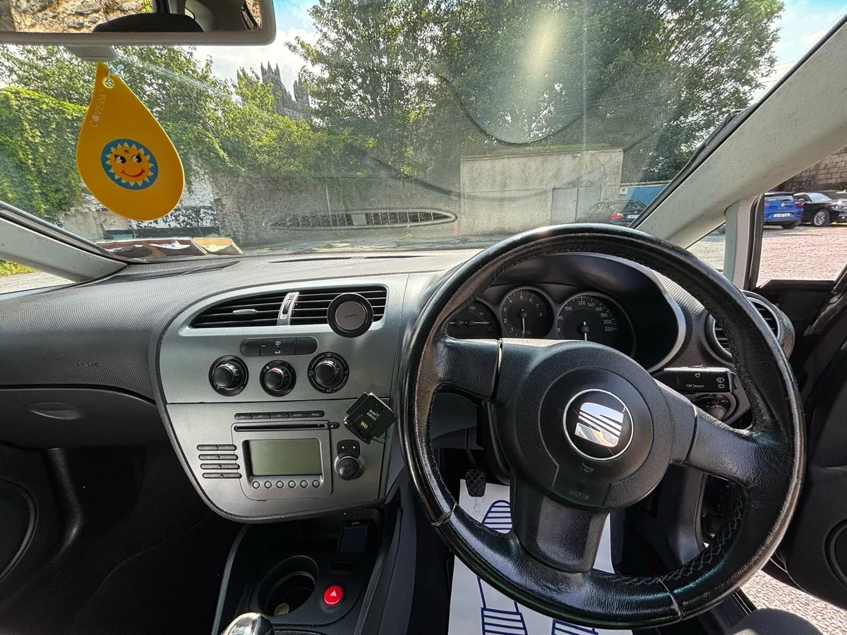 SEAT Leon 2006 - Image 2