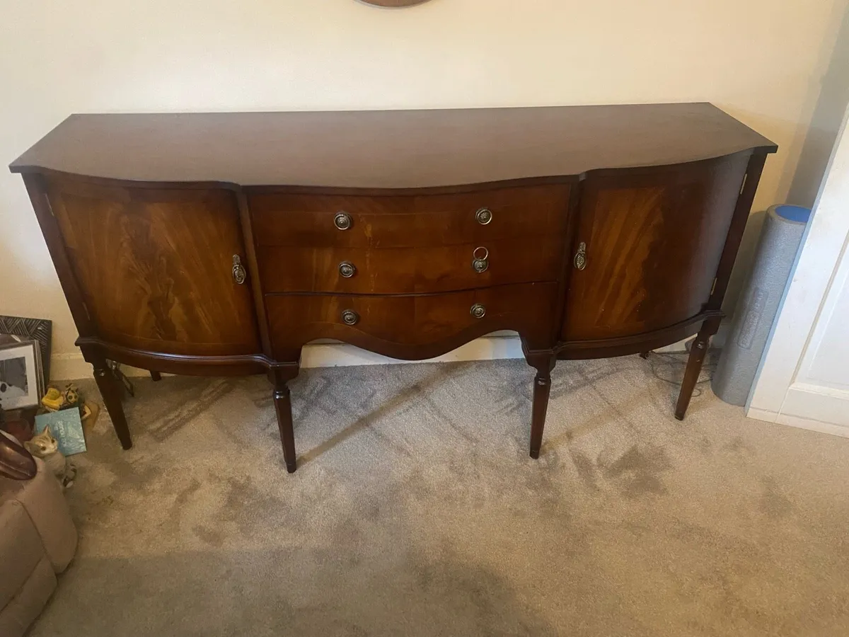 Antique sideboard - Image 2