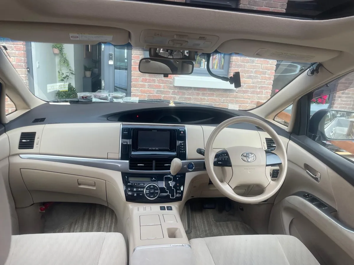 Car - Image 4