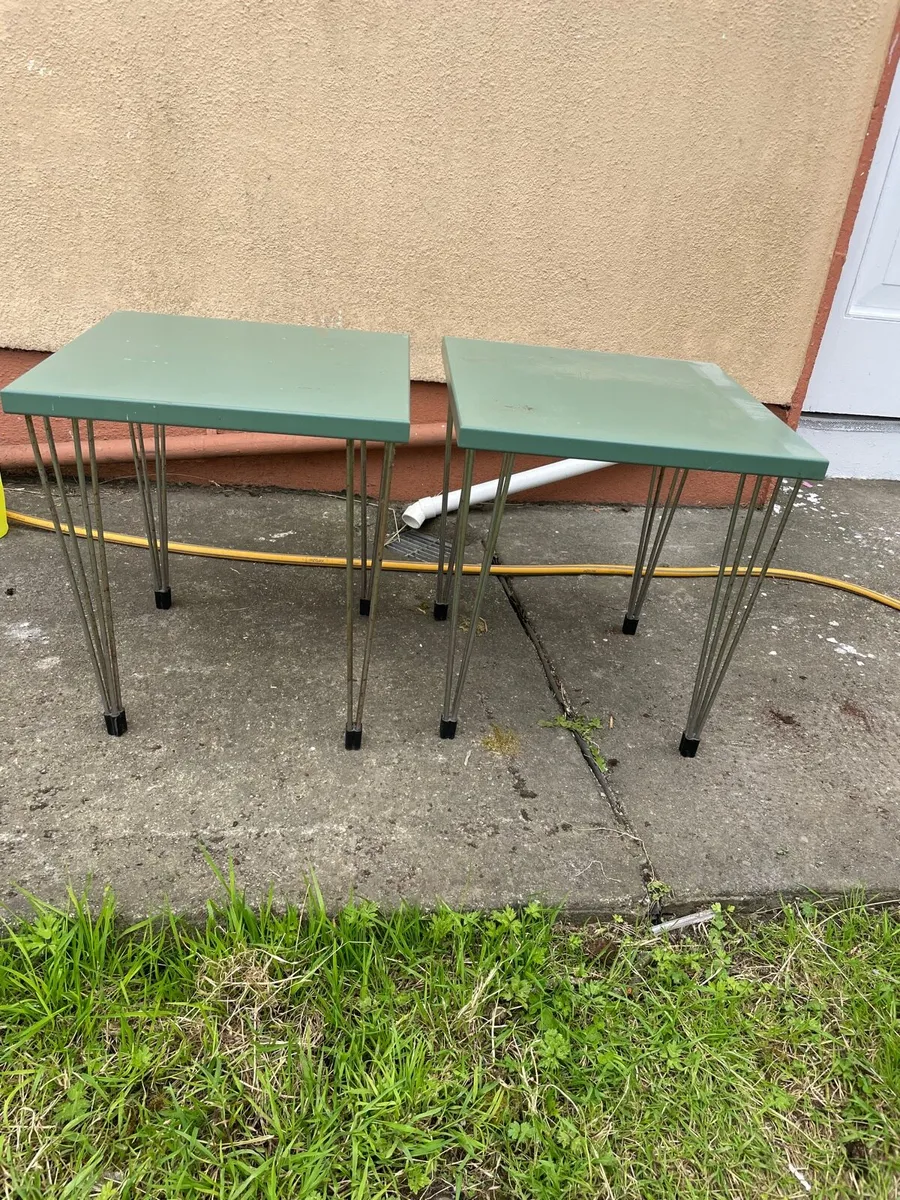 2 side tables €20 - Image 4