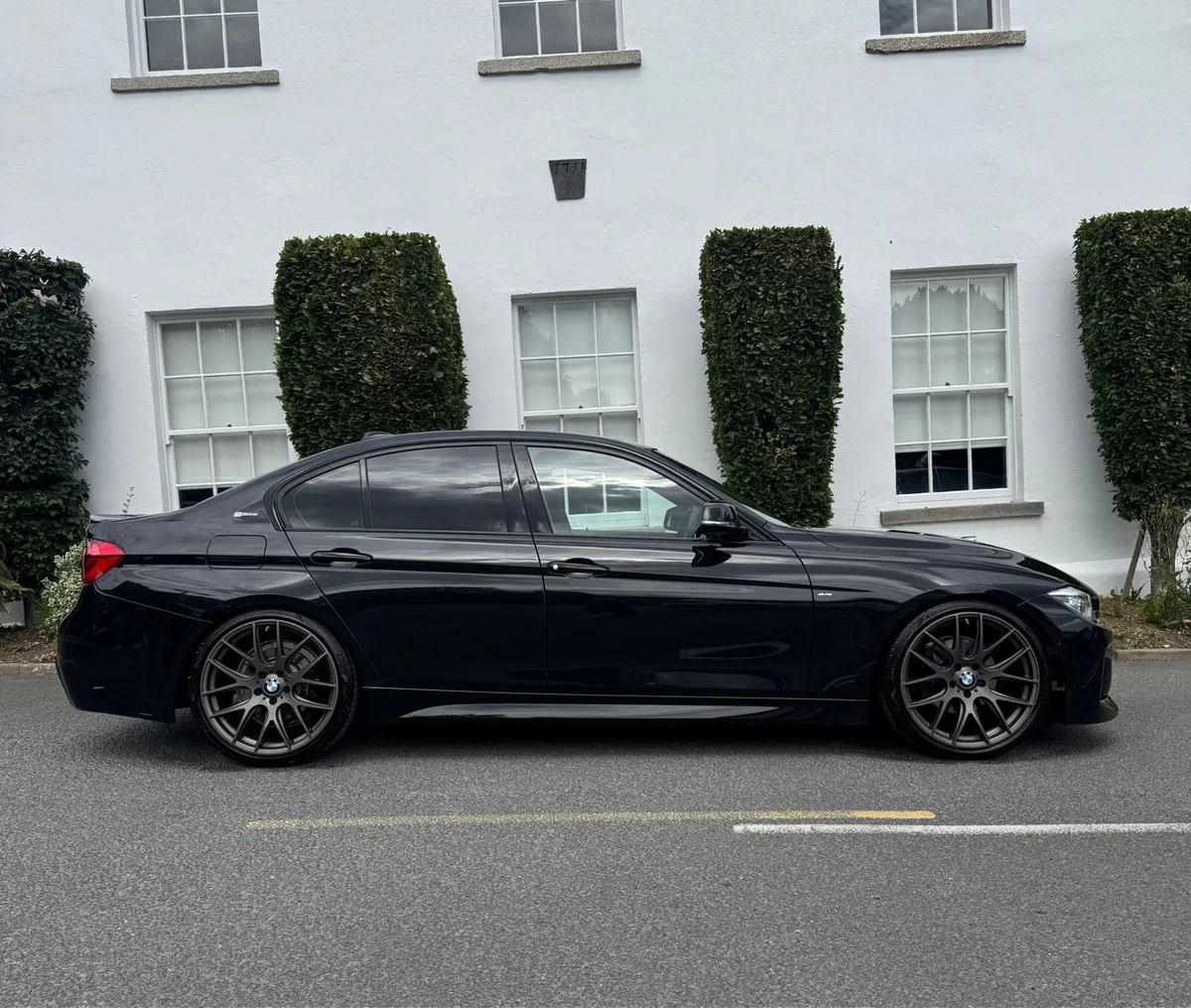 BMW 330e Autovogue edition - Image 3