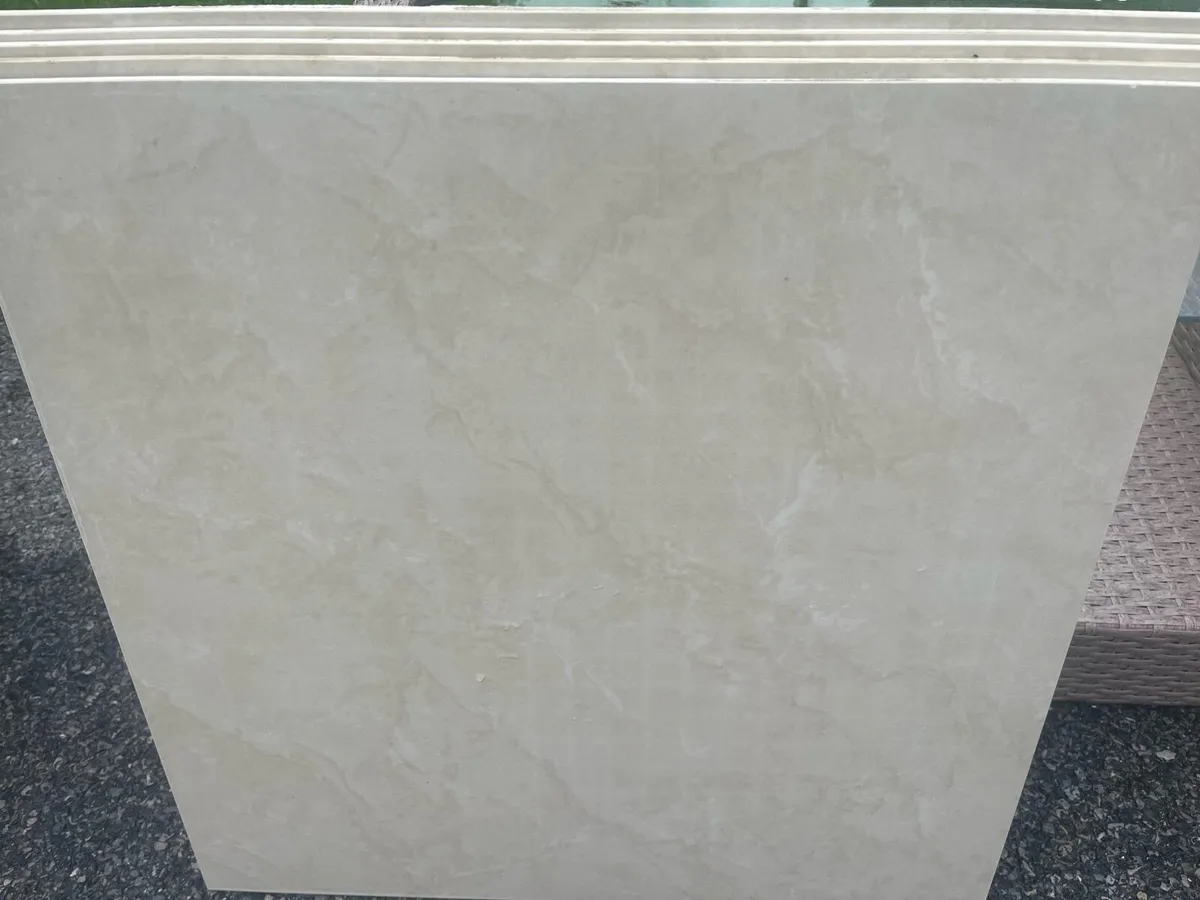 Porcelain tiles for sale <1/2 price - Image 3
