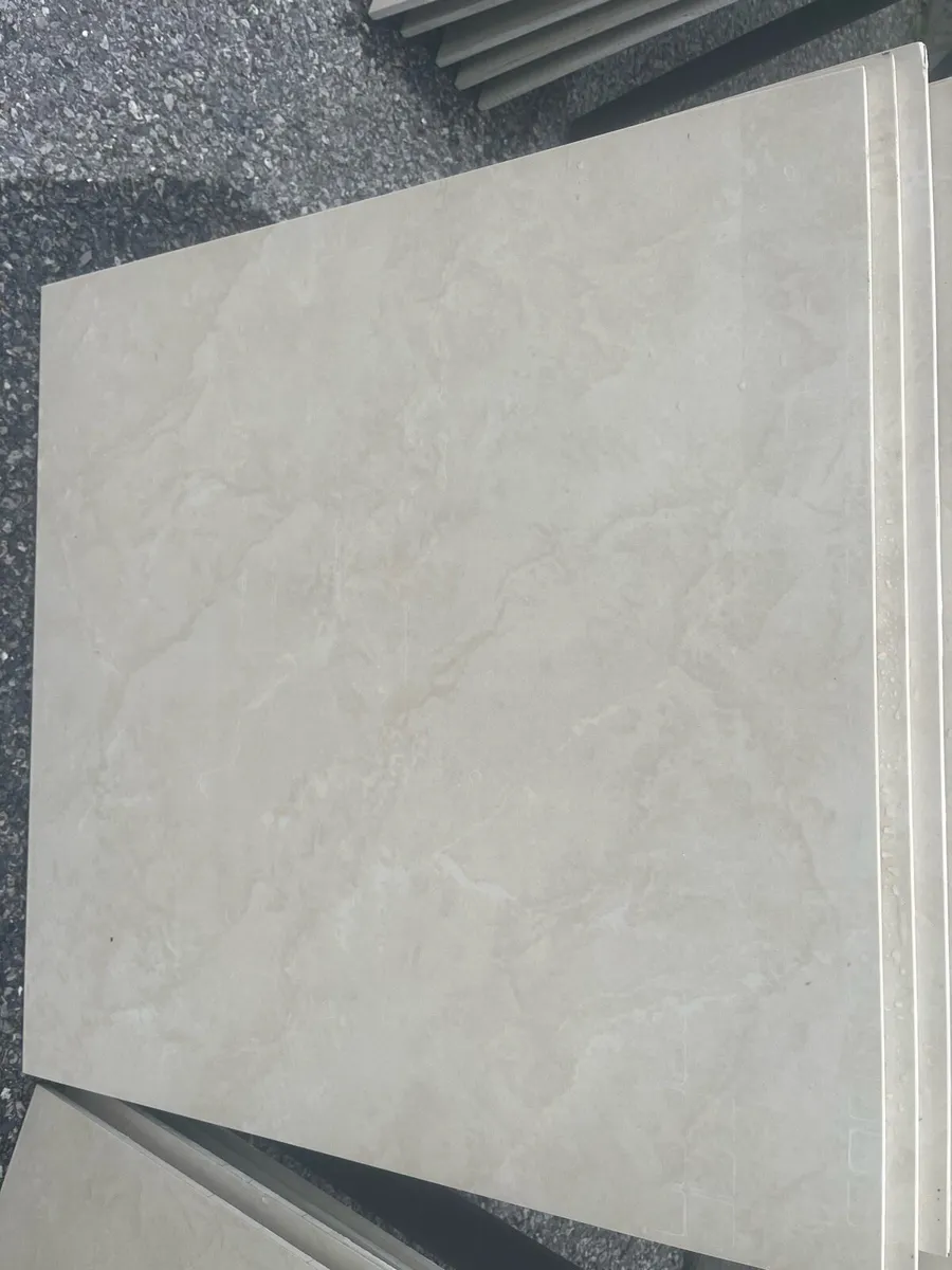 Porcelain tiles for sale <1/2 price - Image 4