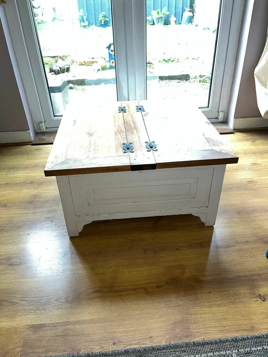Coffee table - Image 1