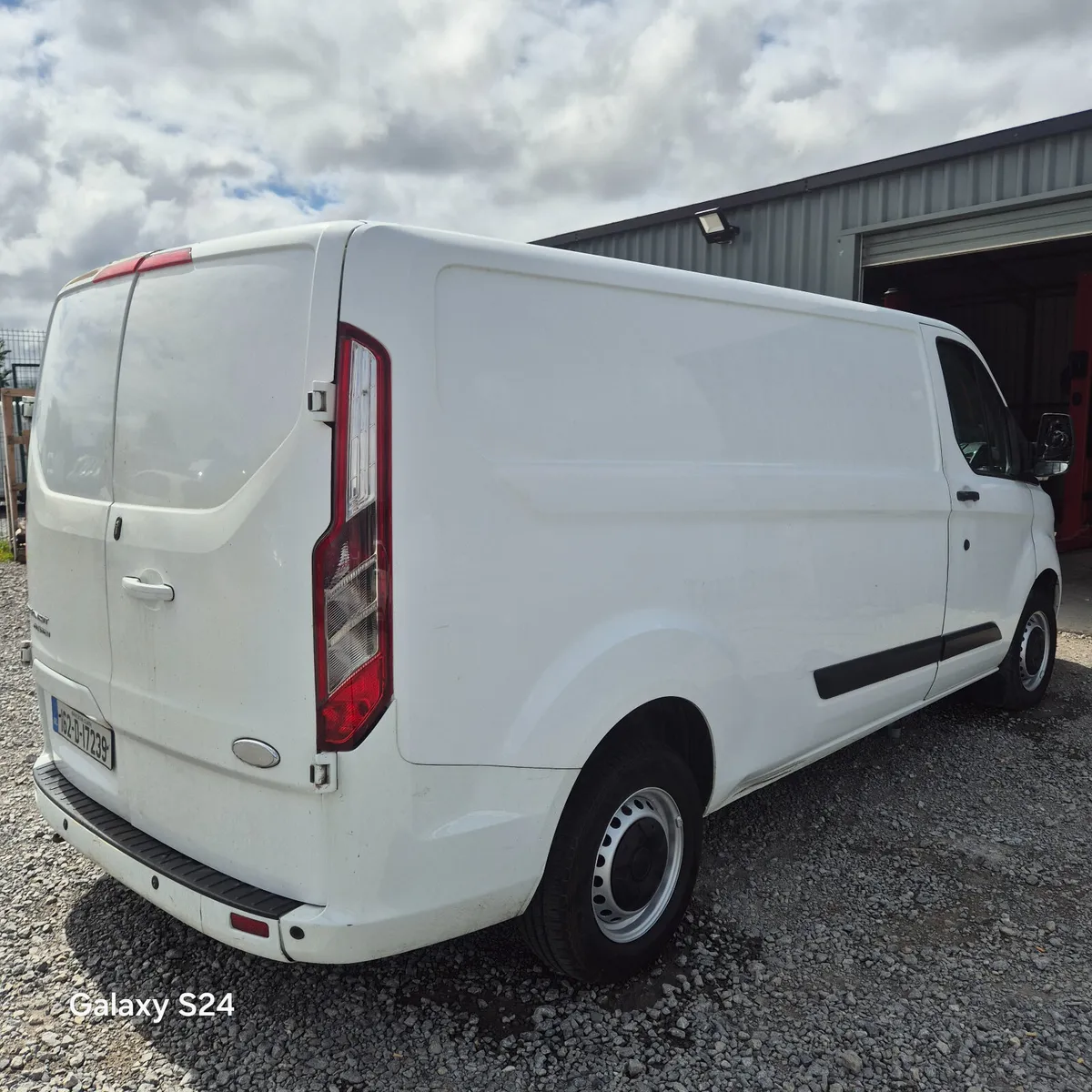 Ford Transit Custom 2016 trend model - Image 2
