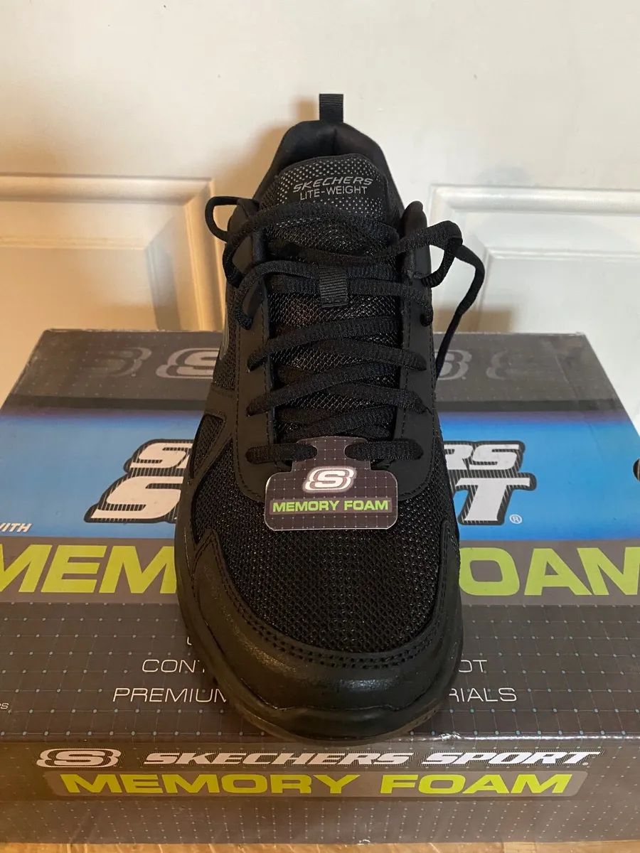 Men’s Skechers trainers - Image 4