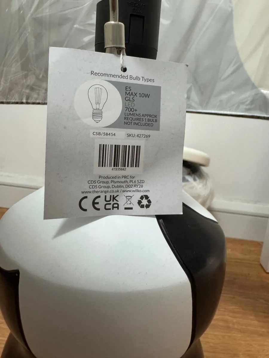 Table lamp want gone fast !!! - Image 2