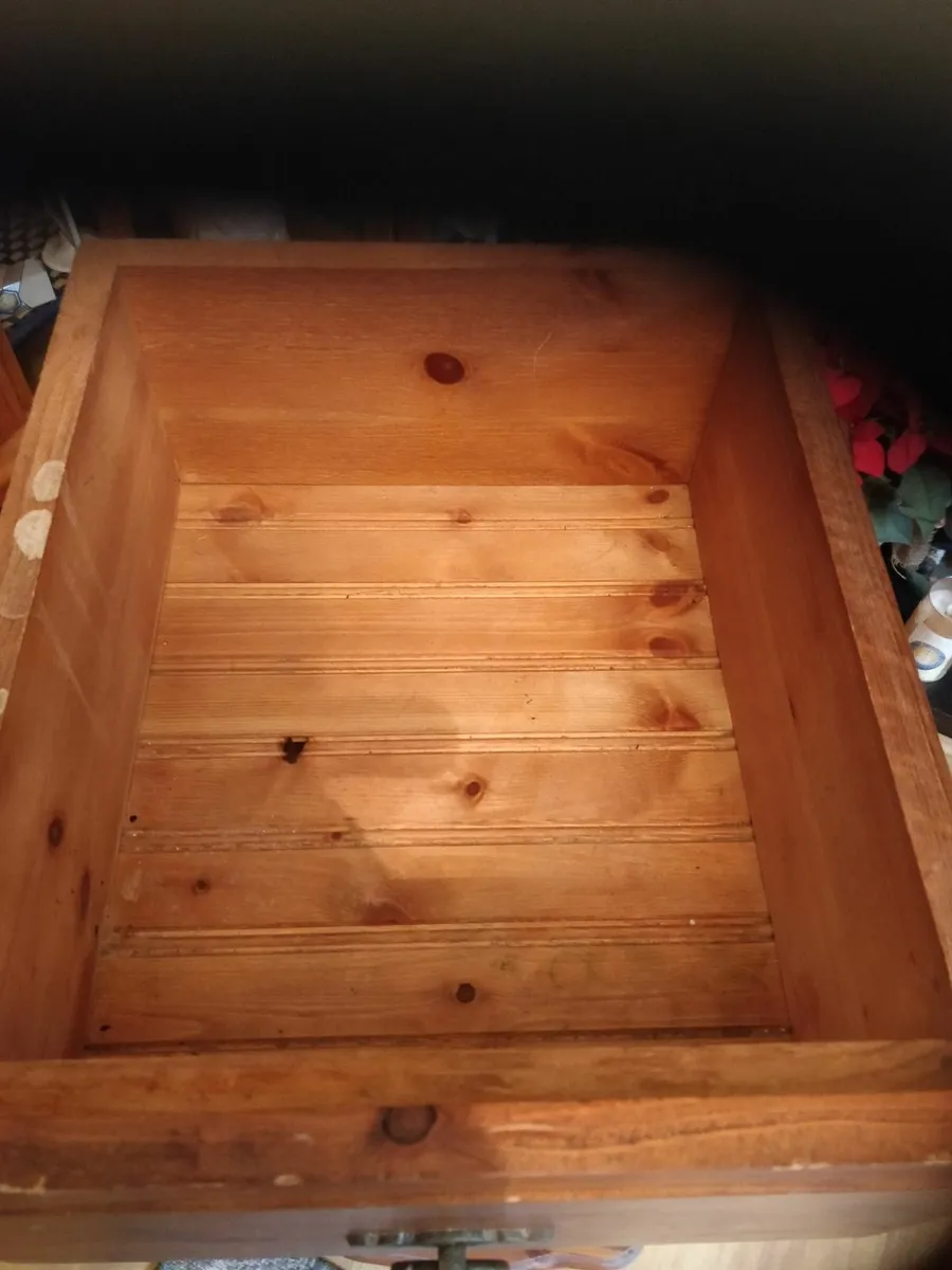 Locker - Image 1
