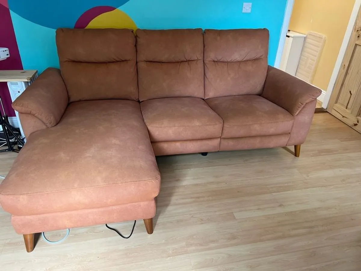 Corner Chaise Sofa with electrical recliner - Image 1