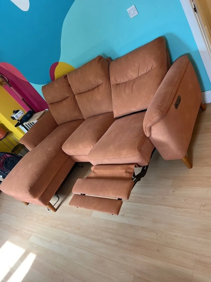Corner Chaise Sofa with electrical recliner - Image 4