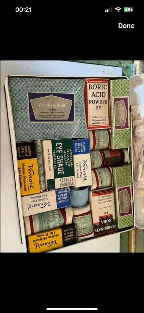 Vintage First aid box - Image 3