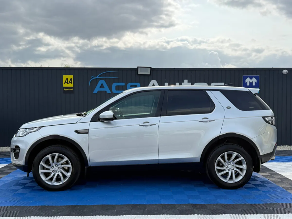 Land Rover Discovery Sport 2.0L DIESEL - MANUAL - - Image 2