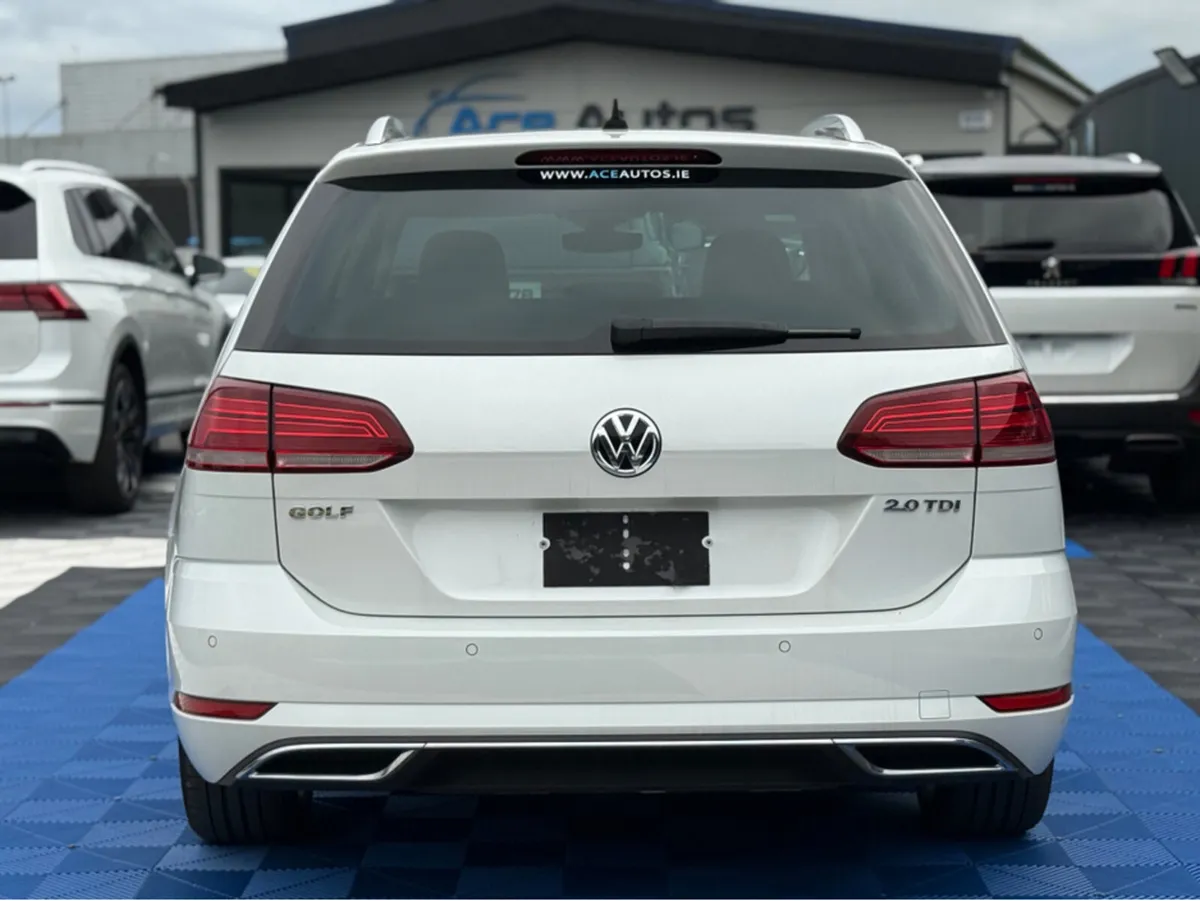 Volkswagen Golf HIGHLINE PRO - 2.0L DIESEL - AUTO - Image 3