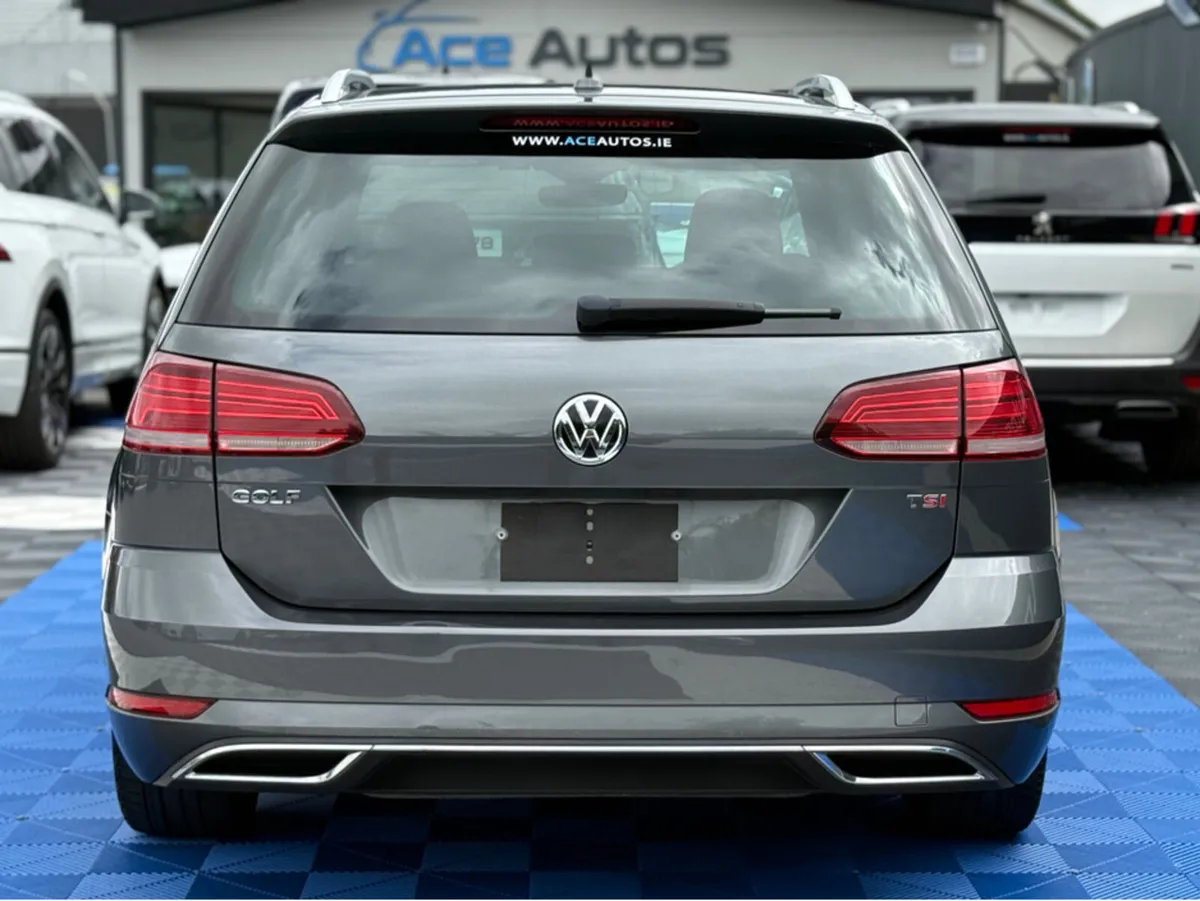 Volkswagen Golf HIGHLINE PRO - 1.4 PETROL - AUTO - - Image 4