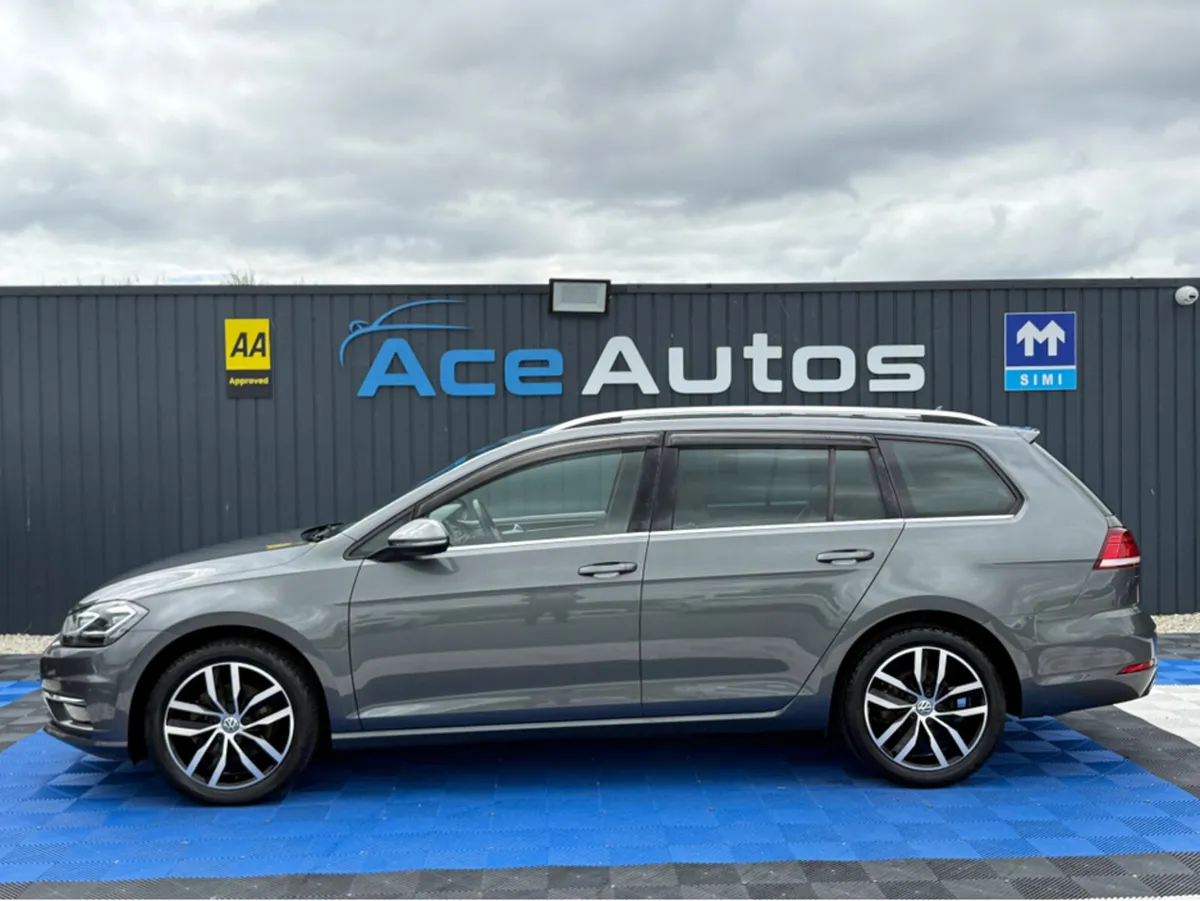Volkswagen Golf HIGHLINE PRO - 1.4 PETROL - AUTO - - Image 4