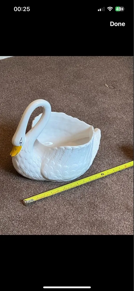 Swan pot stand - Image 1