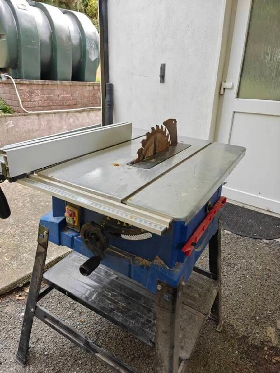 Table Saw - Image 1