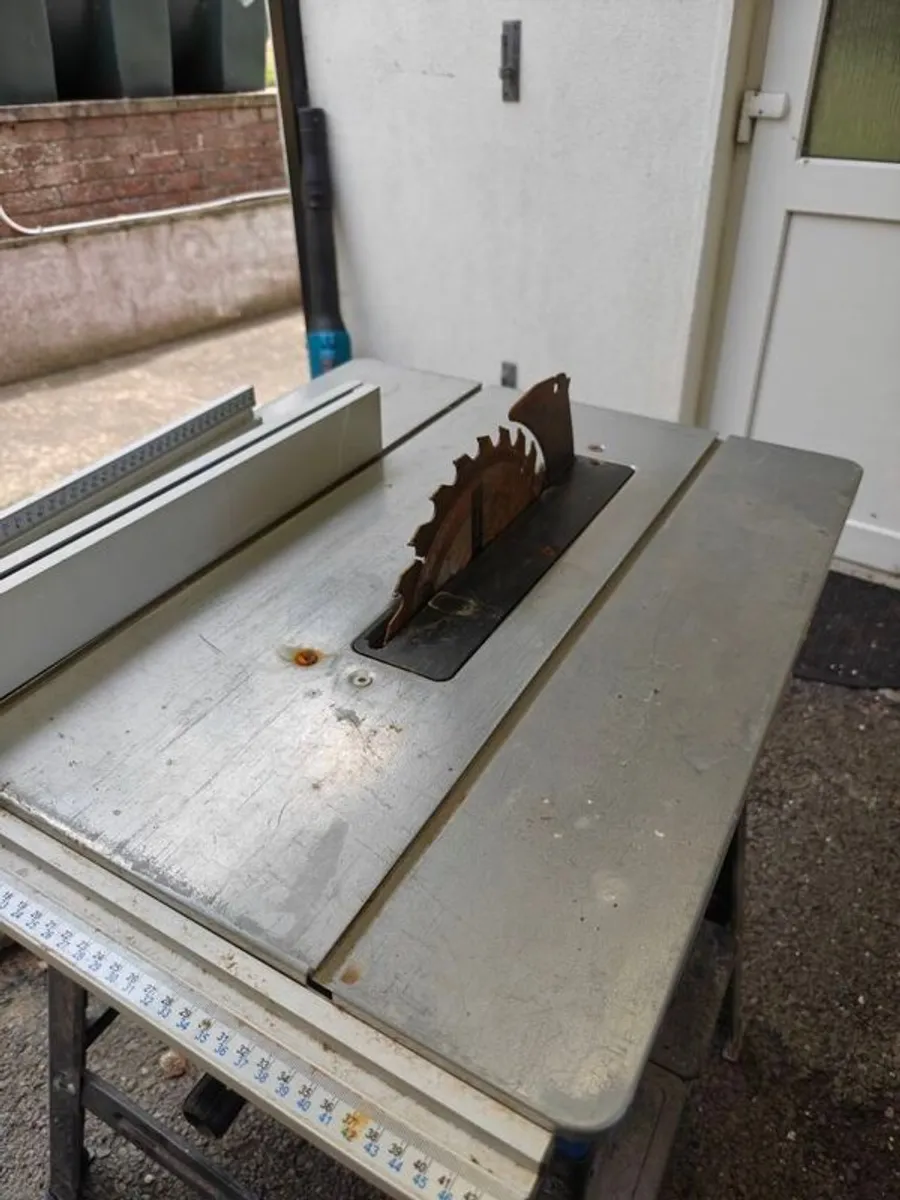 Table Saw - Image 2