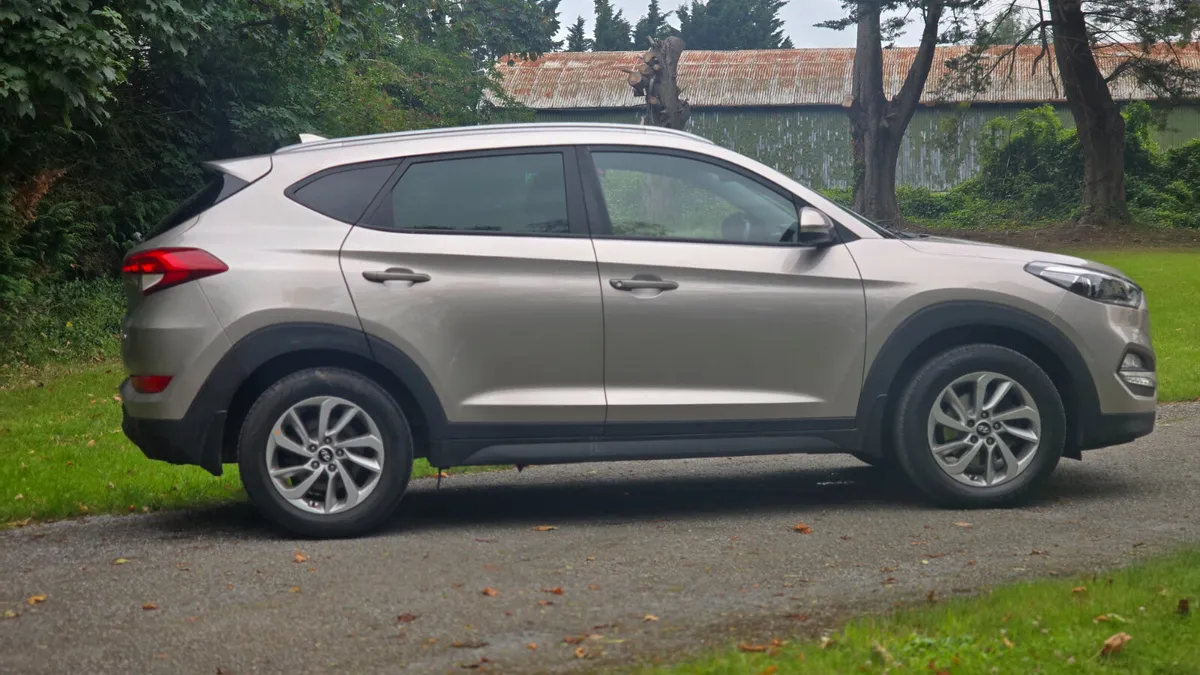 2016 Hyundai Tucson 1.7 CRDI Executive - Image 3