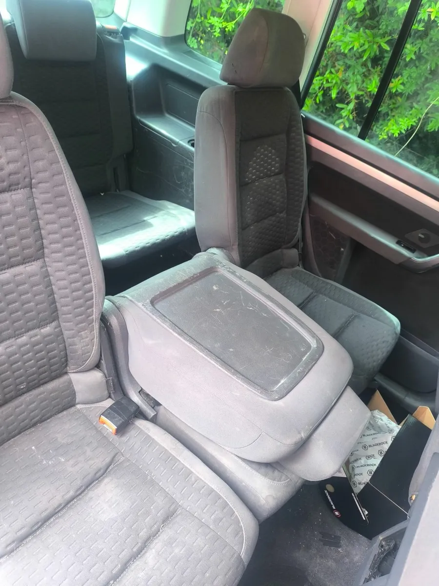 Volkswagen Touran 2007 1.9 TDI 7 SEATER - Image 2
