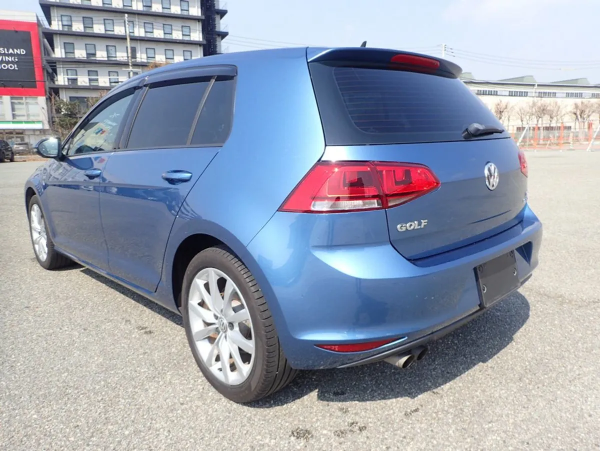 Volkswagen Golf 1.4 TSI Highline Plus Petrol Auto - Image 4