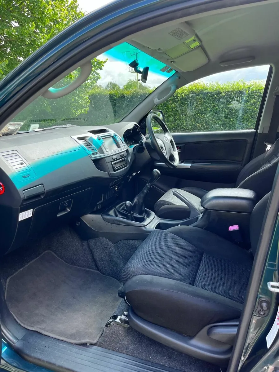 Toyota Hilux 2014 - Image 3