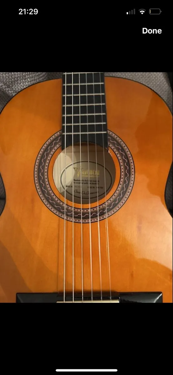junior Guitar - Image 4