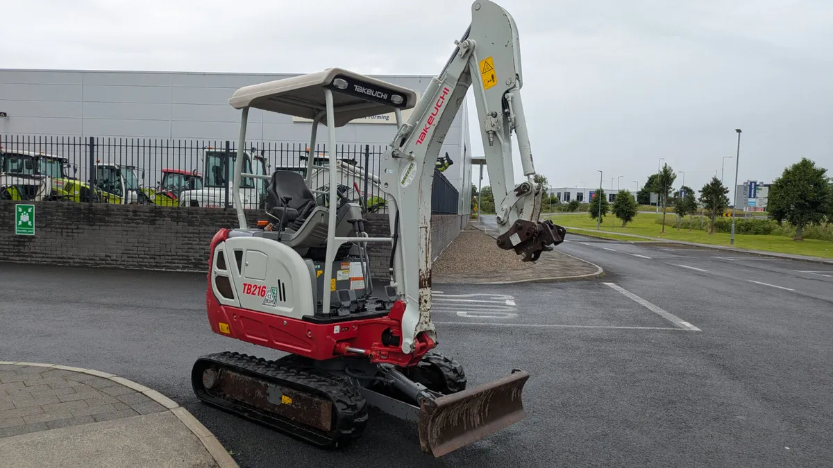 Takeuchi TB216 mini digger - Image 3