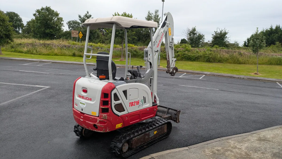 Takeuchi TB216 mini digger - Image 4