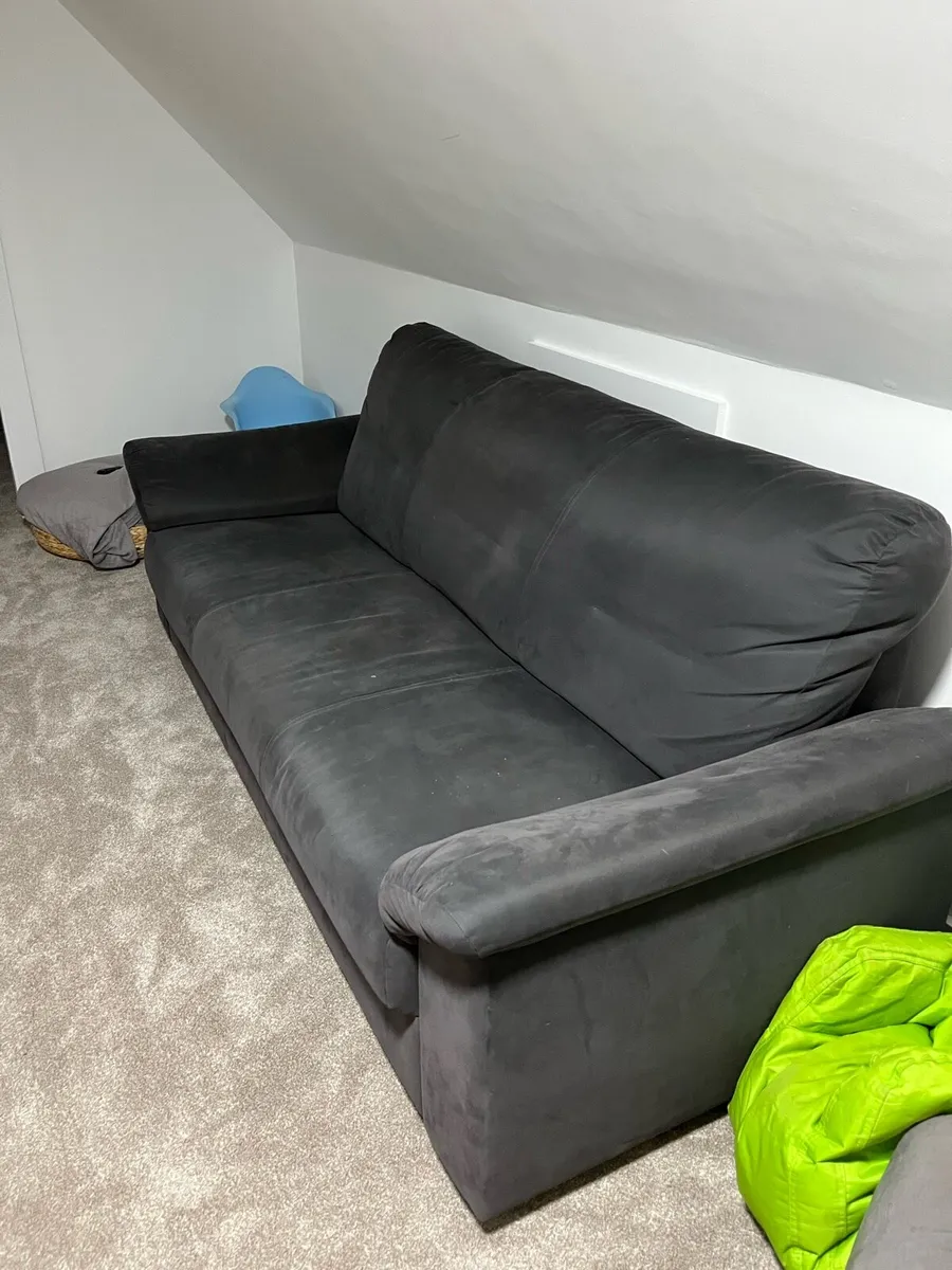 Sofa-3 Seater - Free - Image 2