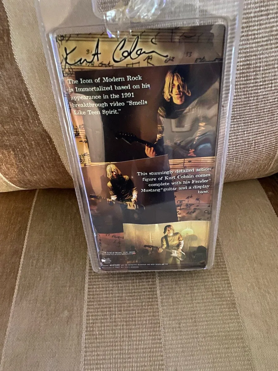 Kurt Cobain Music Figure - Image 2