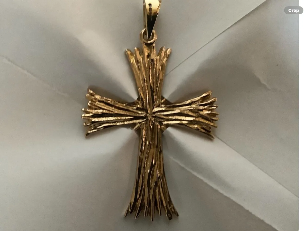 NEW 9ct SOLID GOLD HAND MADE CROSS - Image 1