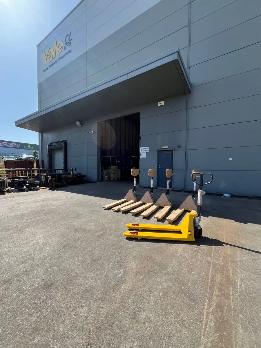 forklift pallet trucks FREE DELIVERY UNTIL JULY 20 - Image 3
