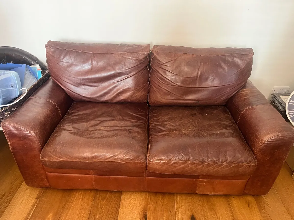 Leather couches - Image 1