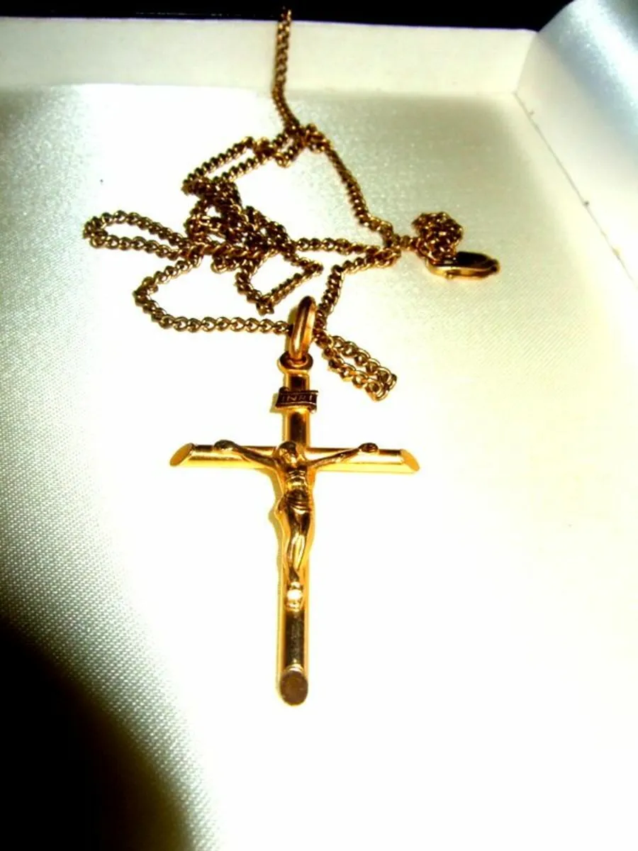 Vintage Hallmarked 9ct Gold Crucifix and Chain - Image 3