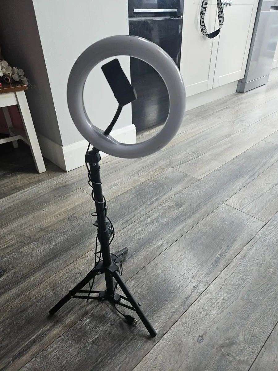 Ring light