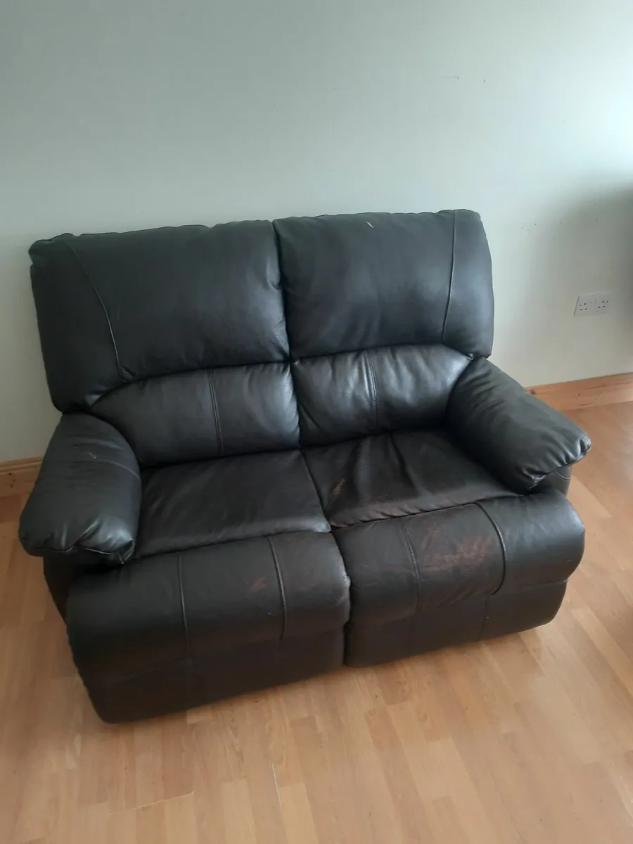 Couch - free for collection - Image 1