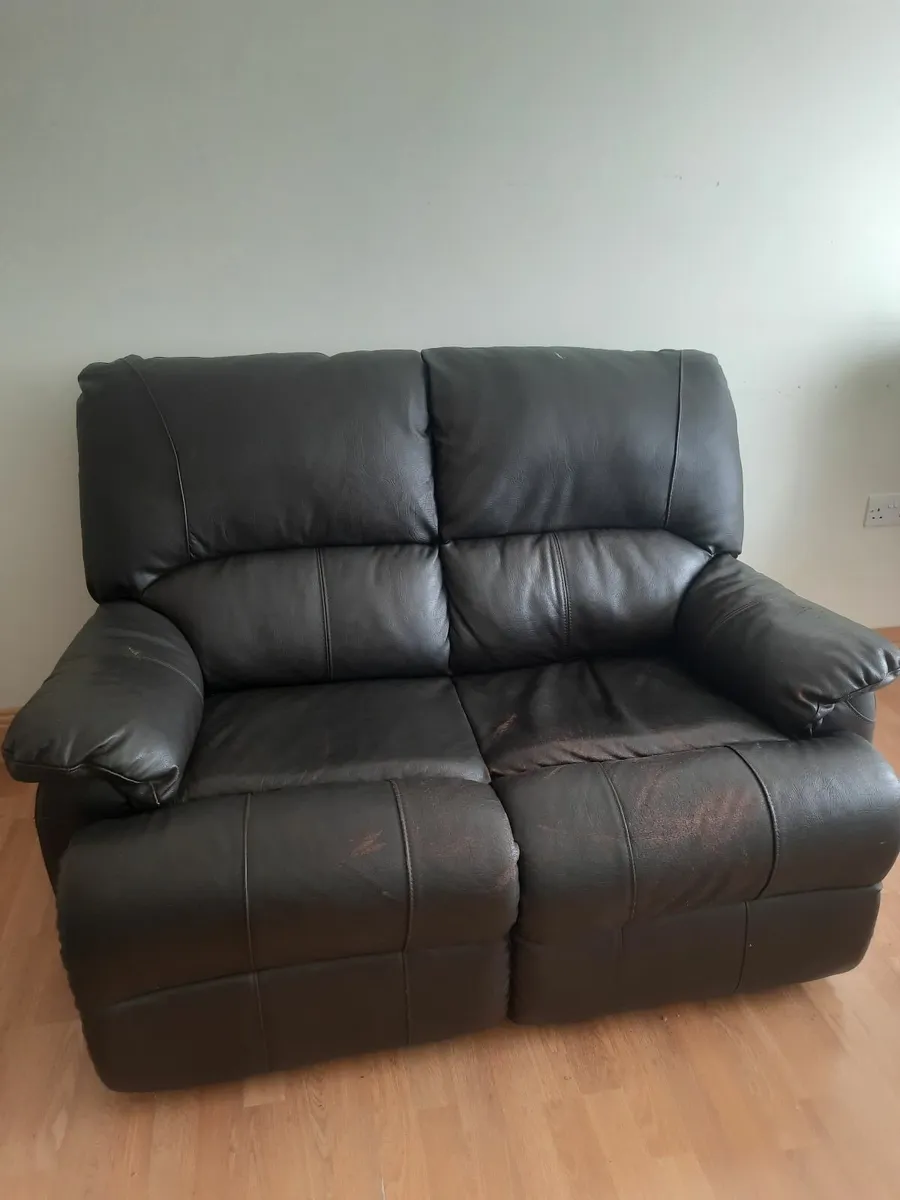 Couch - free for collection - Image 3