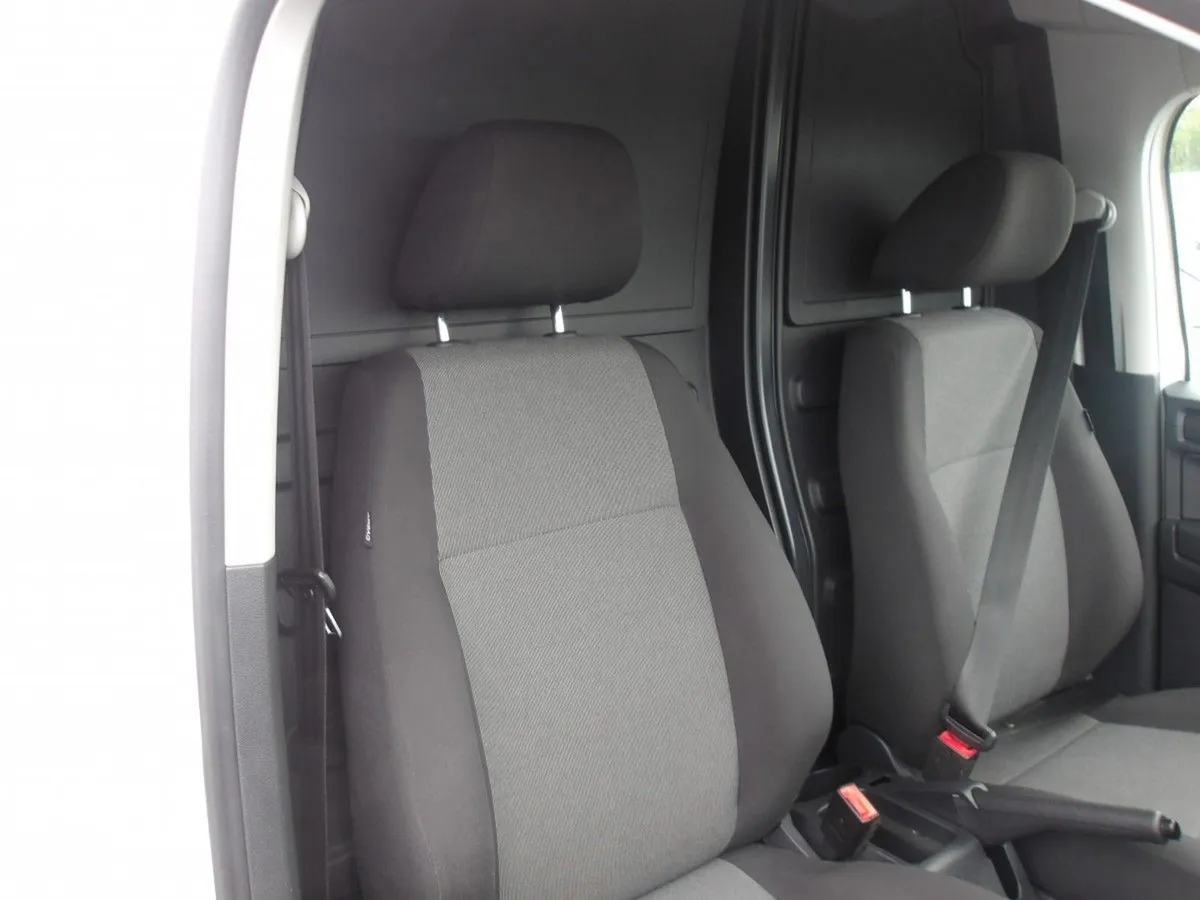 Volkswagen Caddy Caddy PV TDI M5F 5DR - Image 3