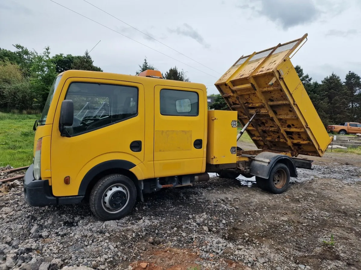 2013 Nissan Cabstar D/C Tipper 1 owner van 100k mi - Image 1