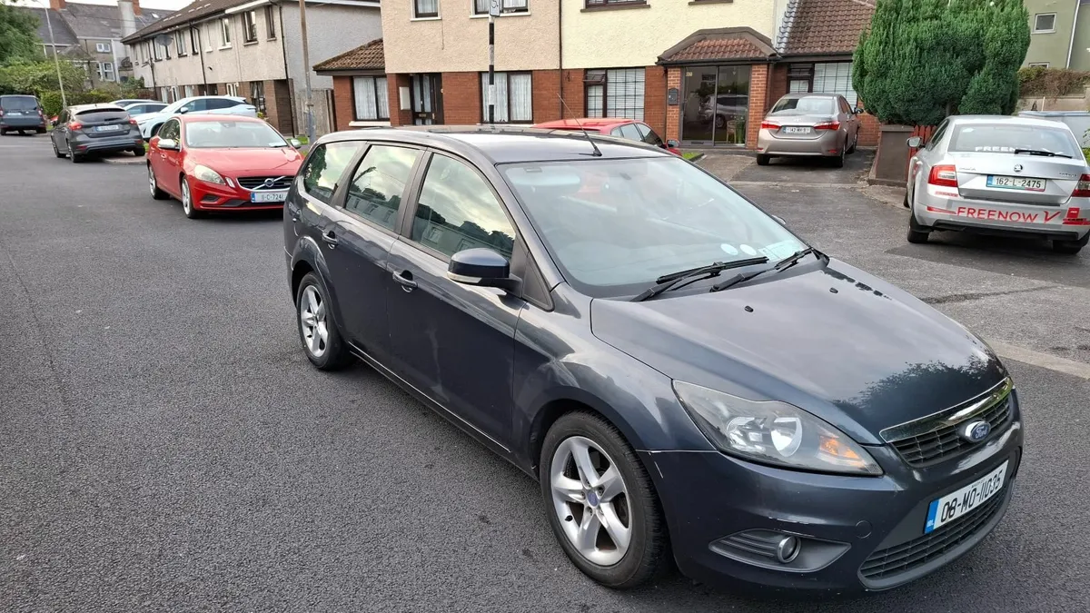 Ford Focus zetec 2008 - Image 1