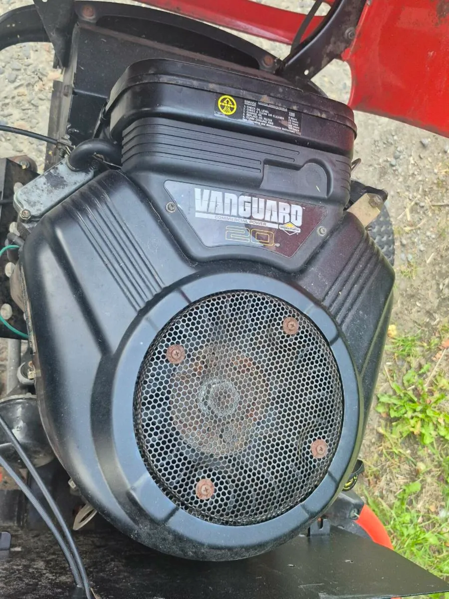 2× ride on lawnmowers - Image 4