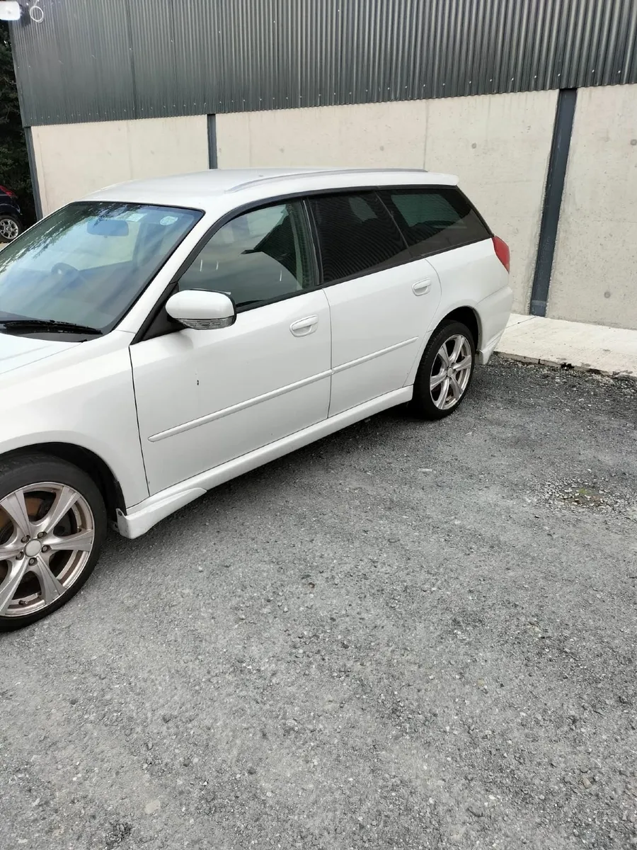 2005 Subaru Legacy Automatic 2.0 petrol - Image 3