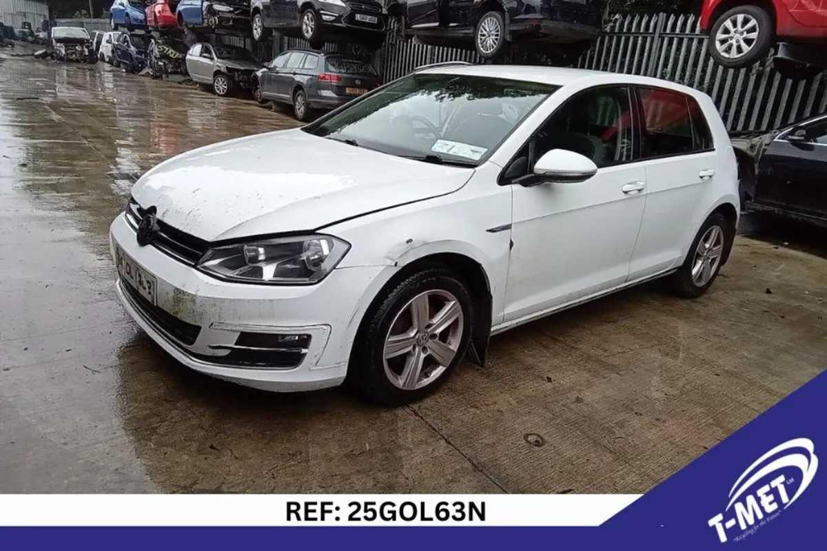 2014 VOLKSWAGEN GOLF BREAKING FOR PARTS - Image 1