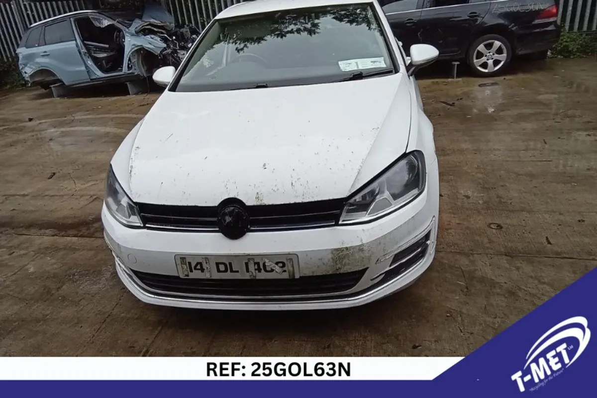 2014 VOLKSWAGEN GOLF BREAKING FOR PARTS - Image 2