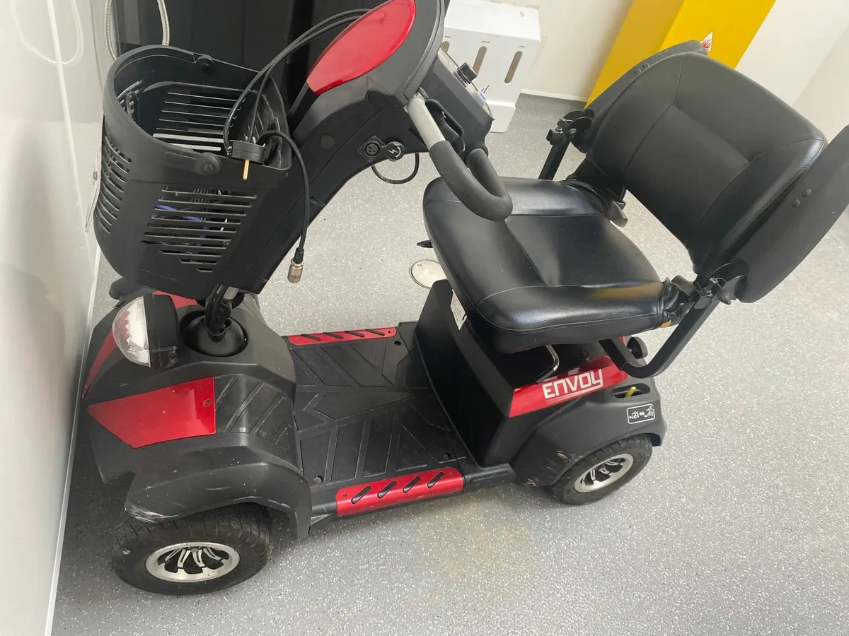 Electric wheelchair - Image 4
