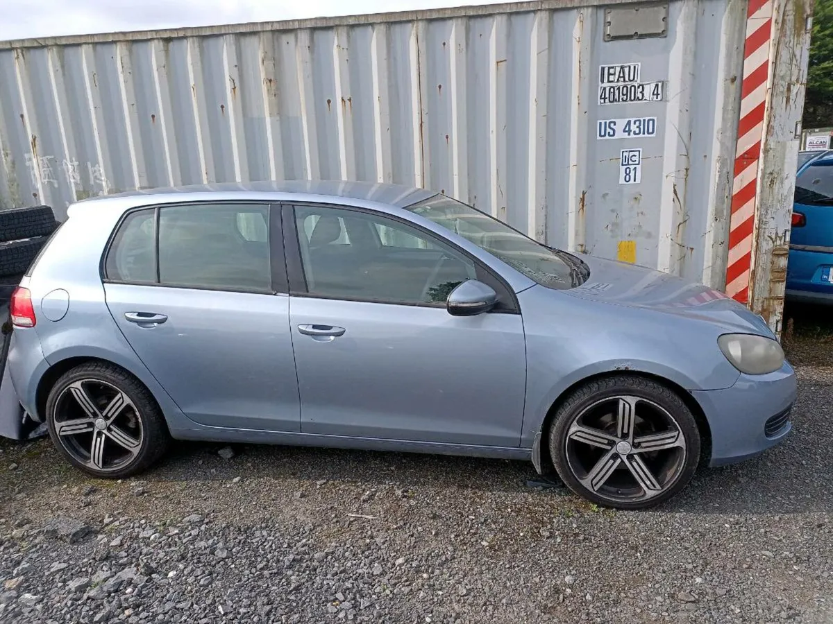 Volkswagen Golf 1.6TDi 2009 - Image 1